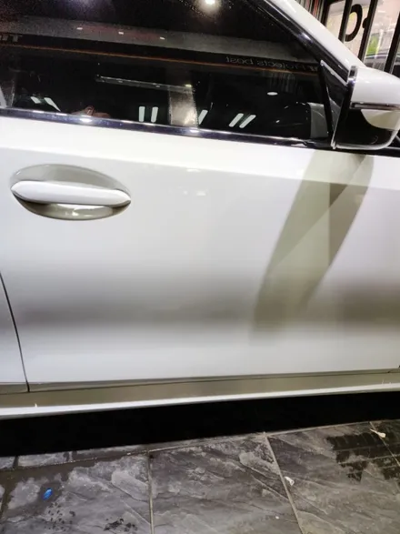 수입차 bmw 사고 수리 랩핑 제거 광택 / 디펜더 판금도색 덴트 // bmw 330e 문짝 교체 없이 복원 수리비 / 서울 서대문구