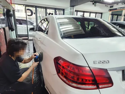 벤츠 E250 차긁힘 보험처리 대물 앞범퍼 도장 수리 // 강동구 중랑구 광진구 / 덴트 사고수리 랩핑 / 서울 서대문