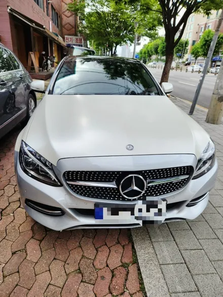 자동차 찌그러짐 수리 / 티구안 도색 비용 / bmw 자차 긁힘 제거 / 벤츠 c200 랩핑 접촉사고 대물 보험처리 정비소 / 서울 서대문구