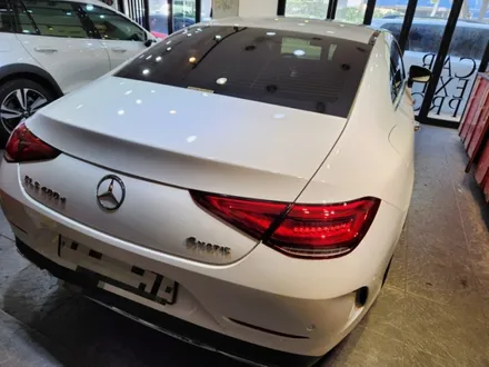 레인지로버 이보크 ppf 랩핑 전체 / 포르쉐 카이엔 자차 보험처리 덴트 판금도색 / 벤츠 cls400d 주차장 접촉사고 긁힘 수리 유리막코팅 전문 서비스센터 / 서울 서대문구