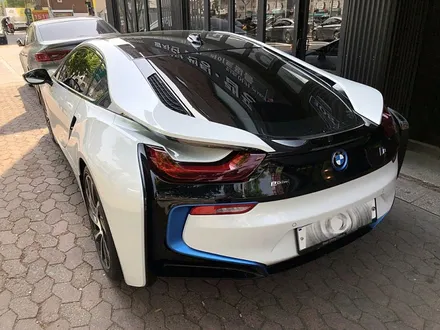 BMW i8 블랙박스 장착 아이나비QXD3000 / 커넥티드 매립 / 서울 서대문
