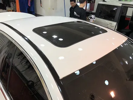 벤츠E220d 루프스킨 [노블림 하이그로시 자가복원] / 서울 서대문