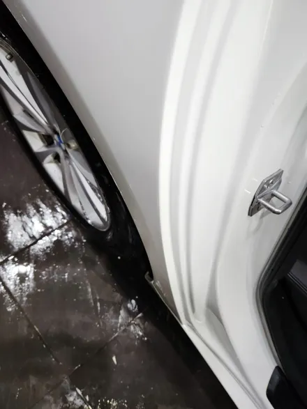bmw 3gt 휀더 문짝 긁힘 수리 // 테슬라 모델 s 앞문 뒷문 찌그러짐 스크래치 판금도색 // 벤츠 cla 열차단 썬팅 전문점 / 서울 서대문구
