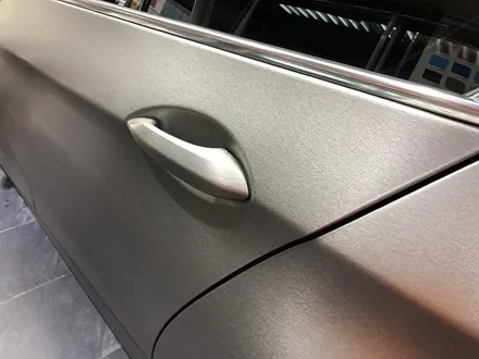 BMW528i 전체랩핑 가격 상담후 티타늄브러쉬 랩핑으로 결정 / 서울 서대문