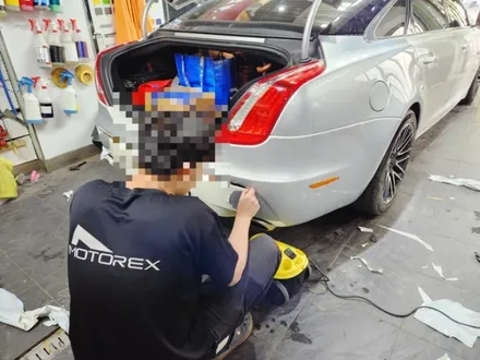 자동차 도색 / 혼다 범퍼 긁힘 수리 / 벤츠 자차 보험처리 찌그러짐 판금도색 / 재규어 랩핑 공업사 / 서울 서대문구
