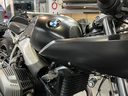 BMW 알나인티 레이서 사틴블랙 바이크랩핑 / 서울 서대문