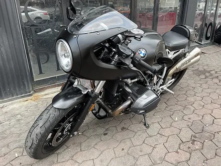 BMW 알나인티 레이서 사틴블랙 바이크랩핑 / 서울 서대문