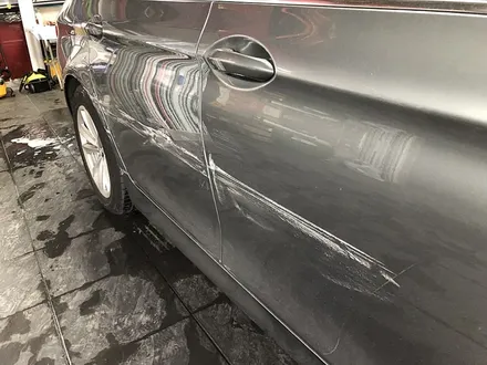 BMW528i 전체랩핑 가격 상담후 티타늄브러쉬 랩핑으로 결정 / 서울 서대문