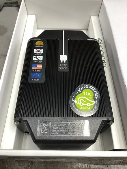 벤츠GLK 블랙박스 보조배터리 장착 / 에코파워팩10C 파인뷰LX3000 / 서울 서대문