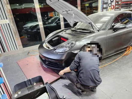 포르쉐 718 카이맨 앞범퍼 긁힘 복원 랩핑 / bmw 520i 접촉사고 보험처리 대물 / 셀토스 휀다 판금도색 / 서울 서대문구