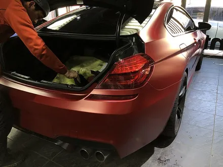 BMW M6 사틴뱀파이어레드 전체랩핑 [3M2080-SP273] / 서울 서대문