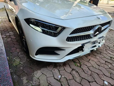 자동차 접촉사고 보험 수리 / 벤츠 cls350 / bmw 530i 범퍼 ppf 가죽시트 코팅 / 볼보 v60 덴트 복원 도색 전문업체 / 서울 서대문구