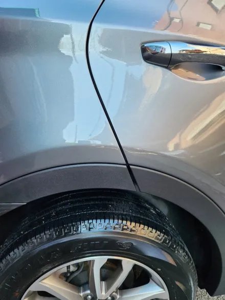 자동차 기스 흠집 제거 비용 / 티볼리 전체 랩핑 제거 광택 / bmw 530i 움푹 들어간곳 덴트 복원 수리점 견적 / 서울 서대문구