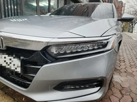 혼다 어코드 주차장 접촉사고 자차 보험수리 찌그러짐 휠 복원 / bmw 320d 찍힌 문 덴트 복원 / 벤츠 s580 마이바흐 투톤 랩핑 / 서울 서대문구