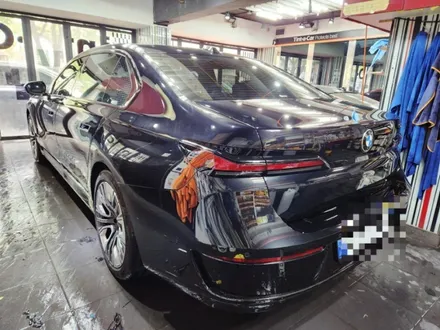 bmw 740i 신형 크롬 블랙 랩핑 / 쏘렌토 덴트 부분도색 / 수입차 링컨 판금도색 깨진 범퍼 복원 수리 / 서울 서대문구