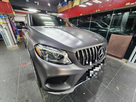 벤츠 gle 전체랩핑 // 자동차 긁힘 자차 보험 수리 아우디 찌그러진 휀더 범퍼 판금도색 // bmw 530i 앞유리 열차단 썬팅 가격 / 서울 서대문구