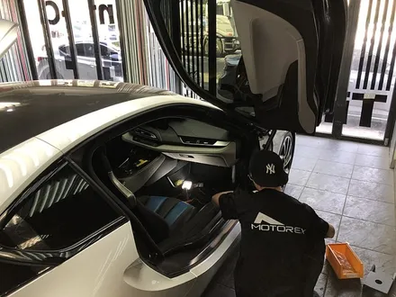 BMW i8 블랙박스 장착 아이나비QXD3000 / 커넥티드 매립 / 서울 서대문
