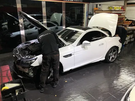 벤츠SLK350 전체랩핑 [사틴 펄화이트 / 블랙유광배색] / 서울 서대문
