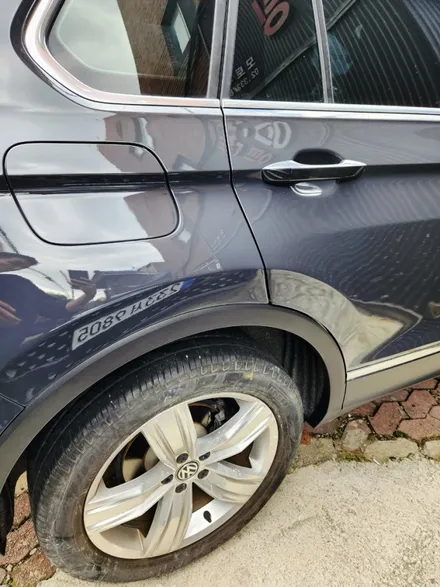 자동차 찌그러짐 수리 / 티구안 도색 비용 / bmw 자차 긁힘 제거 / 벤츠 c200 랩핑 접촉사고 대물 보험처리 정비소 / 서울 서대문구