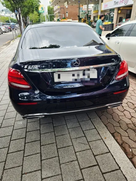 벤츠 e220d 스크래치 제거 및 범퍼 판금도색 복원 // 싼타페 차량 앞유리 썬팅 블랙박스 bmw 520d 범퍼 교체 보험 자차 처리 방법 / 서울 서대문구