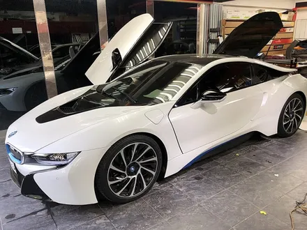 BMW i8 블랙박스 장착 아이나비QXD3000 / 커넥티드 매립 / 서울 서대문