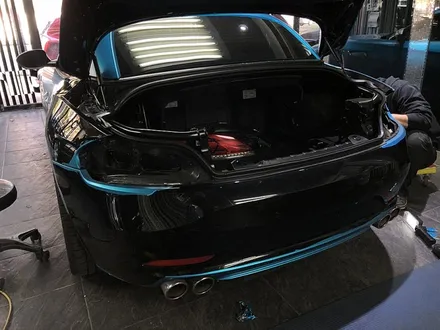 BMW Z4 랩핑보수 뒷범퍼/뒤휀다 부분랩핑 [3M 사틴오션심머] / 서울 서대문