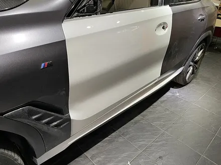 수입차사고수리 BMW X6 도어교체 / 사이드스탭도색 / 랩핑 / 서울 서대문구