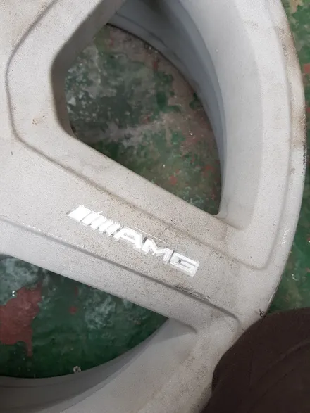 [원조][부산휠복원][부산휠수리][부산휠도색][벤츠중고휠] S63amg 20인치 주차상처 휠수리/휠복원/블랙폴리쉬 다야컷팅 리폼작업! / 부산 기장군