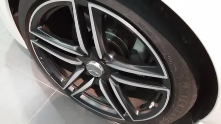 원조[부산휠복원][부산휠수리] 벤츠E63amg 20인치 주차상처 휠수리 휠복원 다야컷팅재생! / 부산 기장군