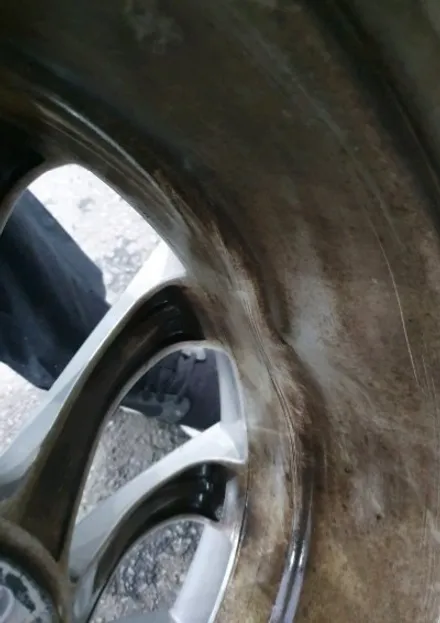 원조[부산휠복원][부산휠수리]BMW E60 M5 19인치 굴절크랙 휠수리 휠복원 휠도색! / 부산 기장군