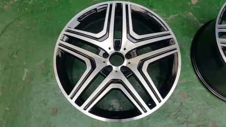 [부산휠수리][부산중고휠]벤츠MI63amg 21인치 주차상처 용접가공 다야컷 재생 / 부산 기장군