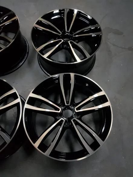 [원조][부산휠복원][부산휠수리][부산중고휠][부산휠도색]BMW G시리즈 647M 19인치 다야컷팅 블랙폴리쉬 다야컷재생! 휠수리/휠복원 / 부산 기장군