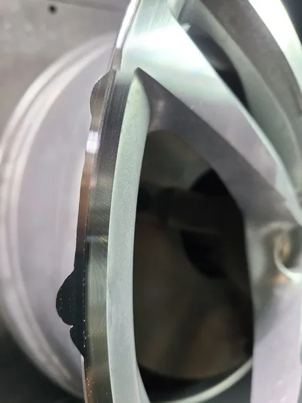 [부산휠복원] BMW 19인치 437M 단조 포밍휠 주차상처 주차기스 휠수리 휠복원 휠도색 작업하기! / 부산 기장군