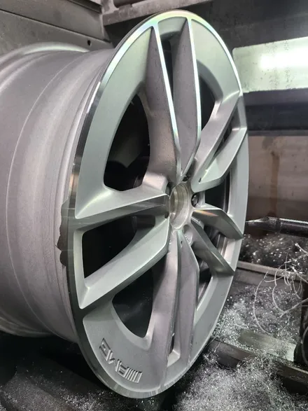 [부산휠복원] 벤츠 E53 AMG 20인치 주차상처 휠수리 휠복원 가격은? / 부산 기장군