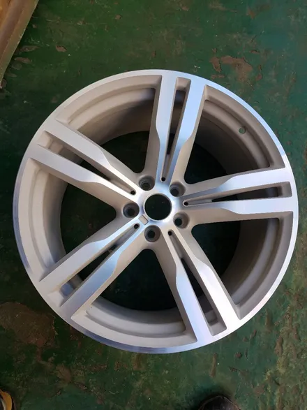 [부산휠복원][부산중고휠][부산휠수리] BMW G시리즈760 648M 20인치 주차상처 휠수리 휠복원 다야컷팅 재생! / 부산 기장군