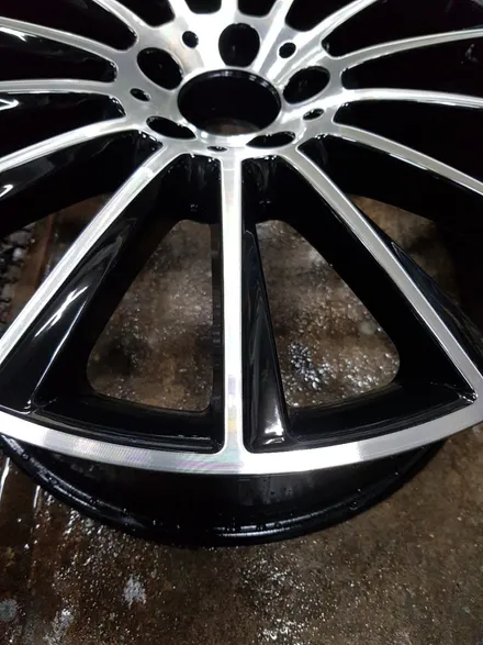 [부산휠복원][부산휠수리][부산중고휠][부산휠도색] 벤츠GLC220 AMG 휠수리 휠복원 / 부산 기장군