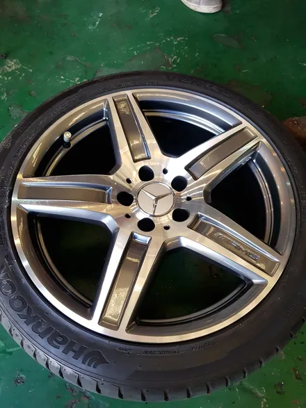 원조[부산휠복원][부산휠수리][부산중고휠] 벤츠E63AMG 18인치 주차상처 휠수리-휠복원-다야컷팅 재생! / 부산 기장군