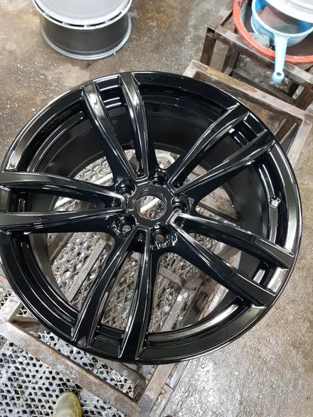 [부산휠수리][부산휠복원][부산휠도색][부산중고휠] BMW G시리즈647M 주차상처 수정후 블랙유광 커스텀 도장! / 부산 기장군