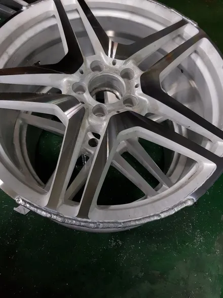 원조[부산휠복원][부산휠수리] [벤츠휠복원.[벤츠휠수리]벤츠w221-S63amg 20인치 단조 포밍휠 주차상처 휠수리/휠복원/다야컷팅재생! / 부산 기장군