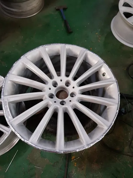 원조[부산휠복원][부산휠수리][부산중고휠] 벤츠S350 20인치 마차휠 대략난감 휠수리/휠복원/다야컷팅 재생하기 / 부산 기장군