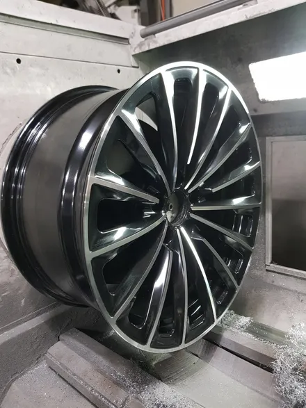 원조[부산휠복원][부산휠수리] [부산휠도색][부산중고휠] BMW F시리즈750 단조포밍휠 주차상처 휠수리/휠복원 다야컷팅재생! / 부산 기장군