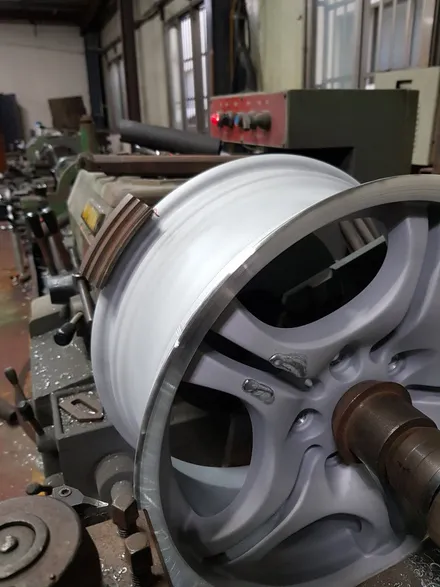 원조[부산휠수리][부산휠복원] BMW 3시리즈 순정휠 휠수리 휠복원 휠도색 / 부산 기장군