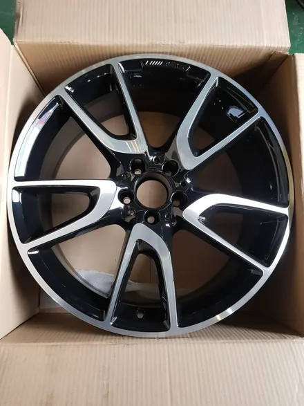 원조[부산휠복원][부산휠수리] 벤츠E43amg 20인치 주차상처 휠수리 휠복원 다야컷팅 재생하기 / 부산 기장군