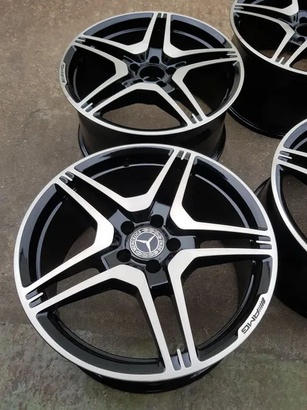 원조[부산휠복원][부산휠수리]벤츠E63Amg 19인치 단조포밍휠 주차상처 휠수리 휠복원 다야컷팅 재생하기! / 부산 기장군
