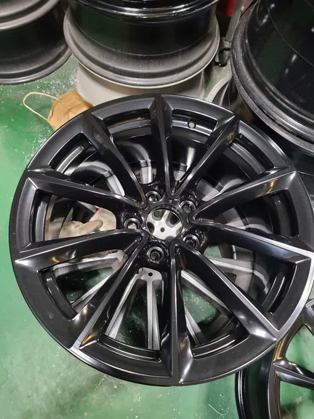 원조[부산휠복원][부산휠수리]BMW Z4 19인치 휠수리 휠복원 다야컷팅 재생하기! / 부산 기장군