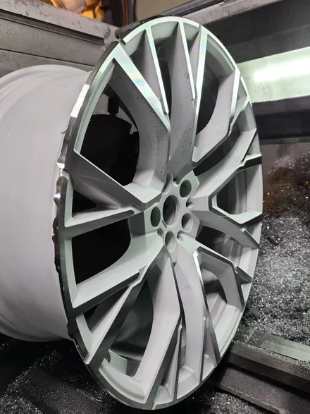 [원조]부산휠수리/부산휠복원 BMW X6 M 22인치 주차상처 휠수리 휠복원 휠도색 다야컷팅 재생하기! / 부산 기장군