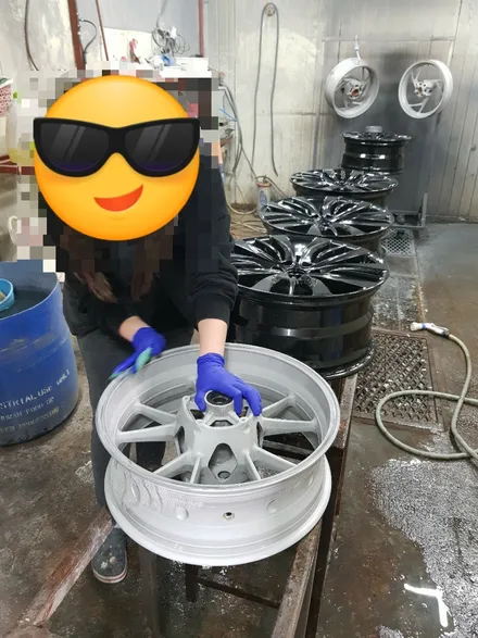 [원조][부산휠수리][부산휠복원][부산중고휠][부산휠도색] BMW E시리즈용 BBS RC17인치 모델 휠복원 휠수리 휠도색! 하이퍼실버 분체도장! / 부산 기장군