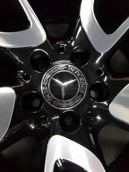 원조[부산휠복원][부산휠수리] 벤츠E43Amg 20인치 주차상처 휠수리 휠복원 다야컷팅 재생하기! / 부산 기장군