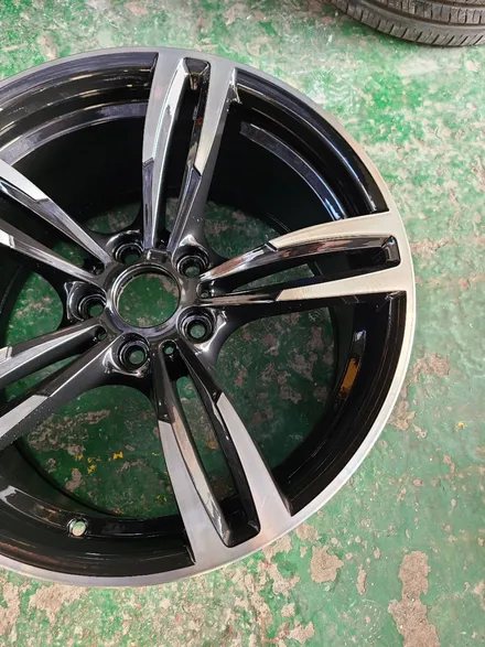 [부산휠복원] BMW 19인치 437M 단조 포밍휠 주차상처 주차기스 휠수리 휠복원 휠도색 작업하기! / 부산 기장군