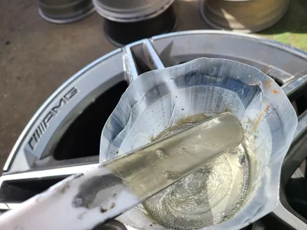 원조[부산 휠복원] 벤츠 E 클레스 정비 공장 휠 복원 작업! / 부산 기장군